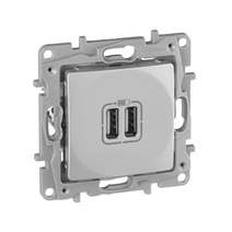 Изображение товара Legrand Etika Алюминий Розетка USB 2-ая 240В/5В 2400мА.