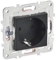 Изображение товара IEK SKANDY Черный Розетка с/з с защитными шторками 16А б/к SK-R06Bl