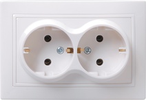 Изображение товара GENERICA KVARTA РС12-3-КБ Розетка 2местн. c з/к без защ.штор. 16А (белый)