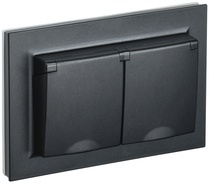 Изображение товара IEK BRITE Черный Розетка 2-м с/з с защ шторк и крышк 16А в сборе IP44 РСбш12-3-44-БрЧ