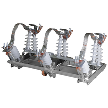 Изображение товара КЭАЗ Разъединитель высоковольтный РЛК-1б-IV-10/400-УХЛ1 (в комплекте с ПР-01-7-УХЛ1 и КМЧ H=6500). Изображение товара КЭАЗ Разъединитель высоковольтный РЛК-1б-IV-10/400-УХЛ1 (в комплекте с ПР-01-7-УХЛ1 и КМЧ H=6500).