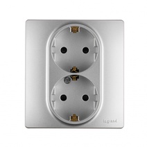 Изображение товара Legrand Etika Алюминий Розетка 2-ая с/з со шторками, автоматические клеммы.
