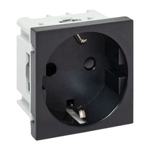 Изображение товара EKF Розетка 45х45 с зазем., с защ. шторками, 90 градусов, черная, матовая.