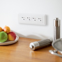 Изображение товара Legrand Mosaic 8 модулей, белая рамка