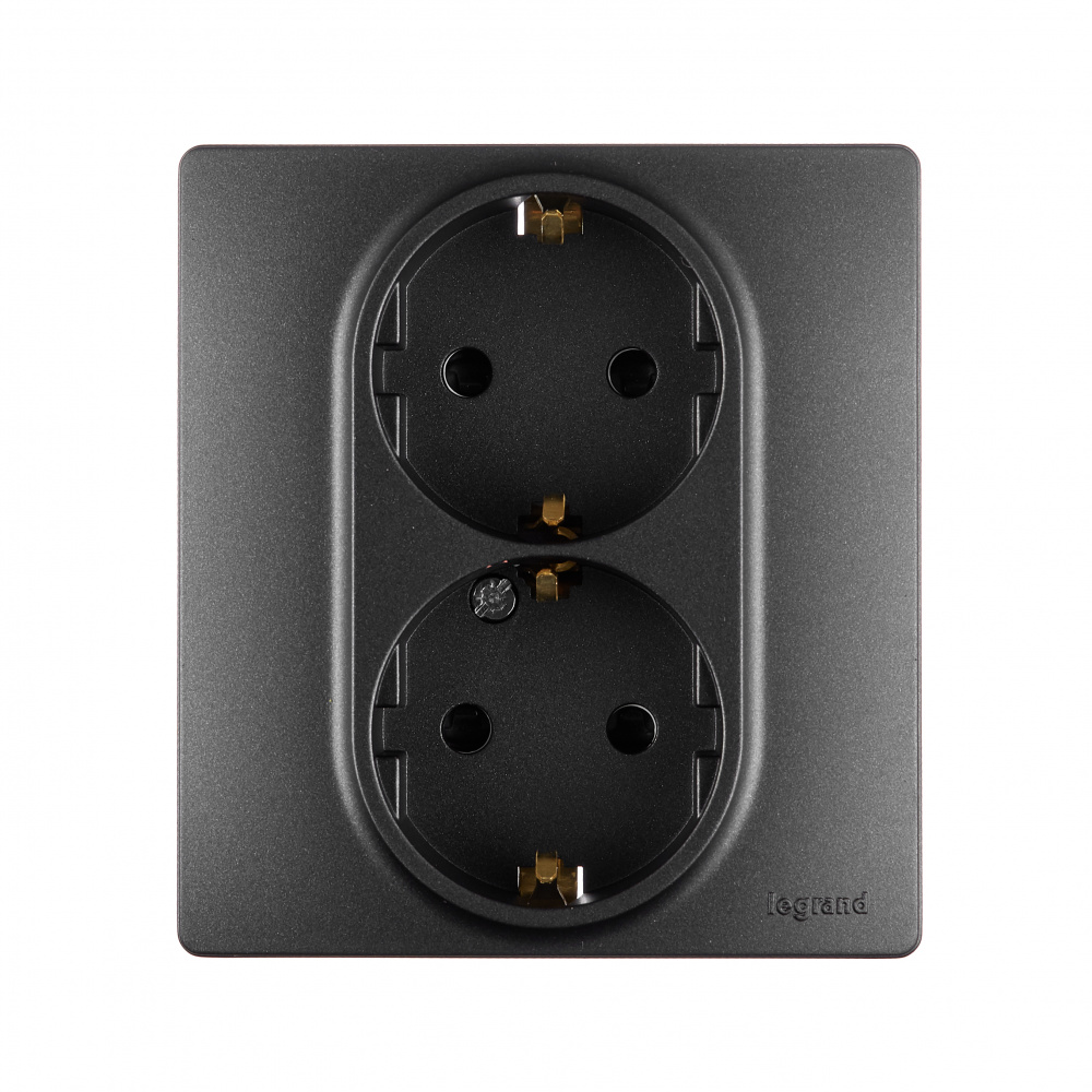 Изображение товара Legrand Etika Антрацит Розетка 2-ая с/з со шторками, авт. клем..