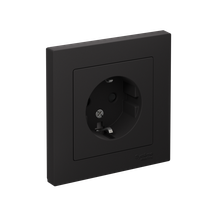 Изображение товара Systeme Electric AtlasDesign Карбон Розетка с/з со шторками, 16А, в сборе