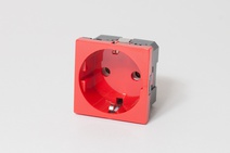 Изображение товара SPL Розетка электрическая 2К+З, с защитными шторками (красный)