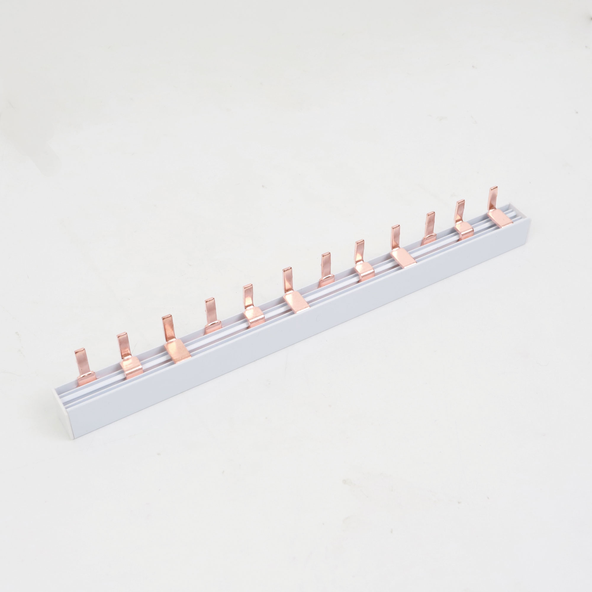 Изображение товара DKC Соединительная шина BBS-MD63 типа PIN, 3 полюса, 18 присоединений, для модульной аппаратуры