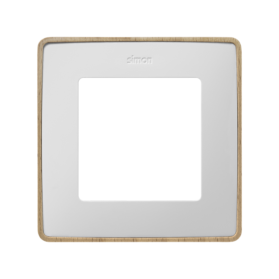 Изображение товара Simon 82 Detail Белый — рамка из дерева, безвинтовое крепление, 93x8x93 мм
