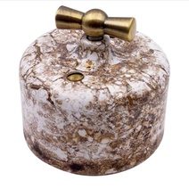 Изображение товара BIRONI Ришелье: керамический 1-кл. проходной выключатель, мрамор