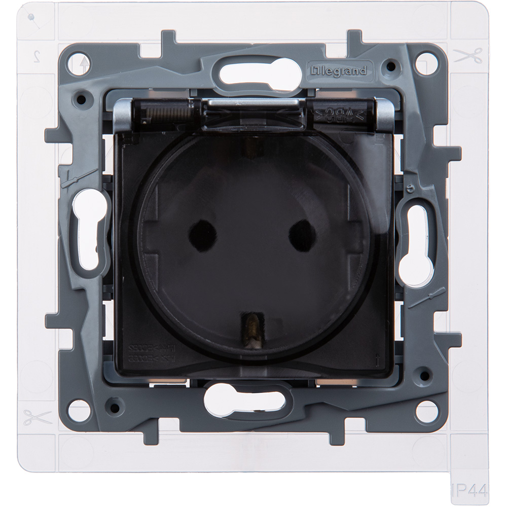 Изображение товара Legrand Etika Алюминий Розетка 2К+З IP44.