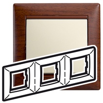 Изображение товара Legrand Valena Тонированное дерево Рамка 3-ая гориз.