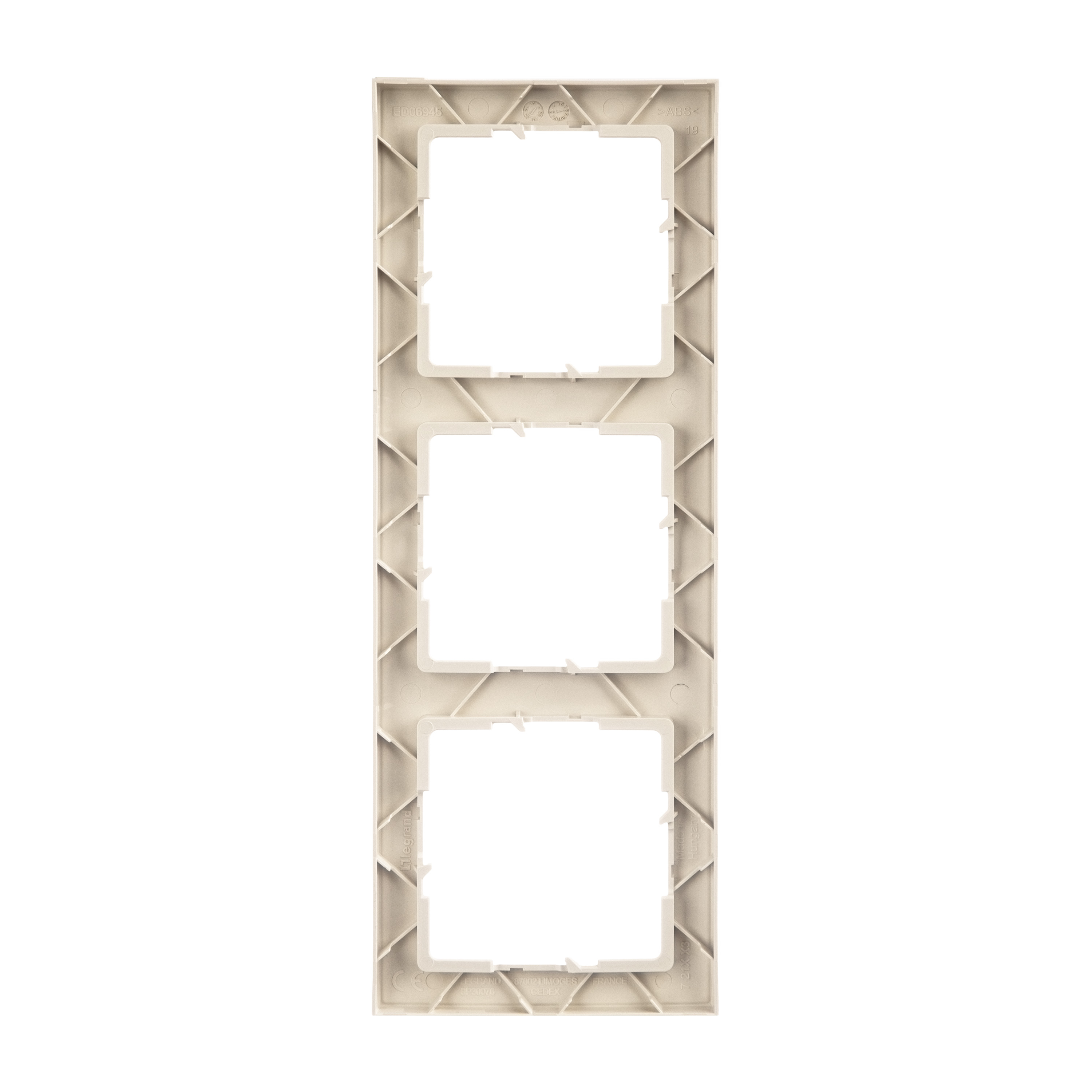 Изображение товара Legrand/Daccord SUNO декоративная рамка 3-постовая слоновая кость