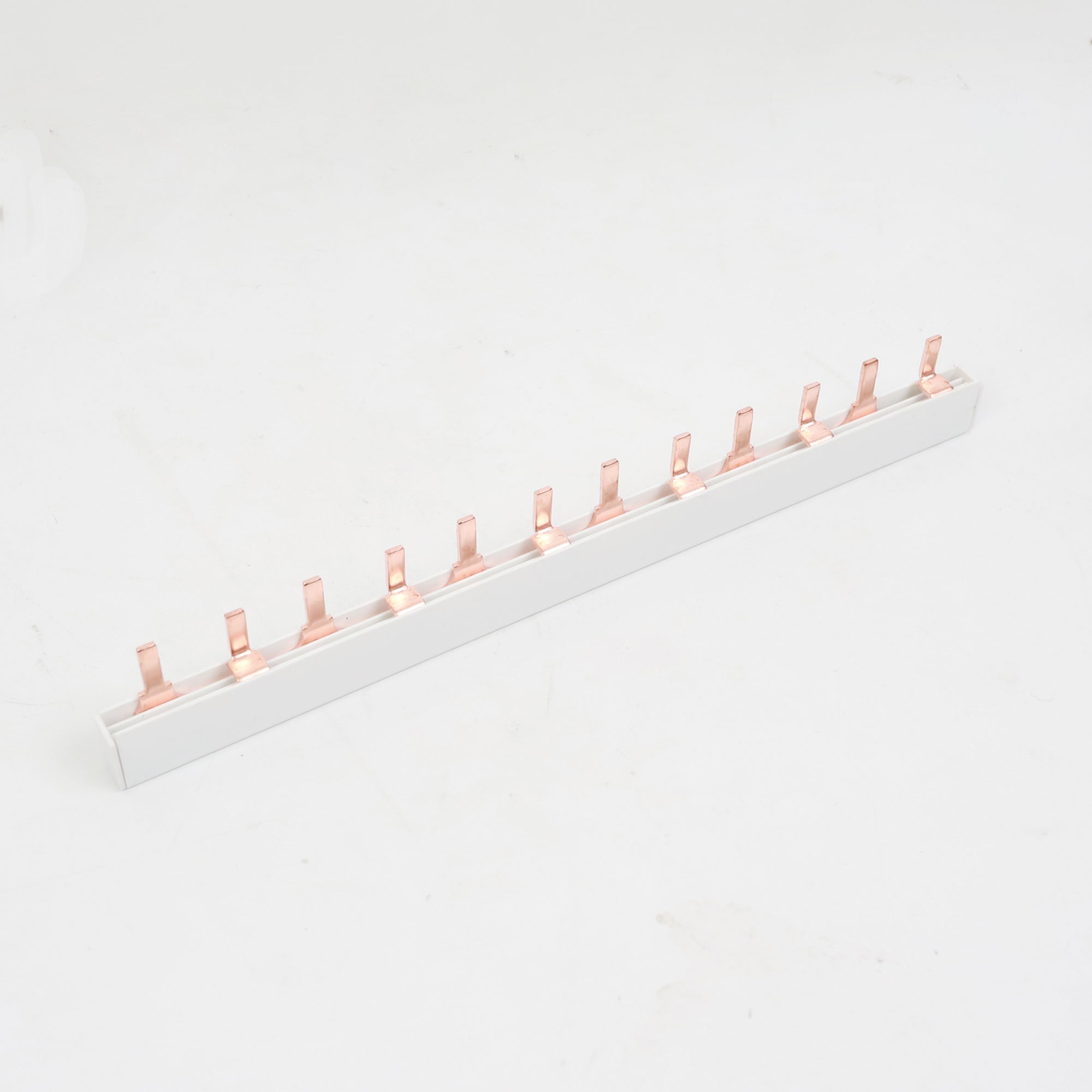 Изображение товара DKC Соединительная шина BBS-MD63 типа PIN, 2 полюса, 28 присоединений, для модульной аппаратуры