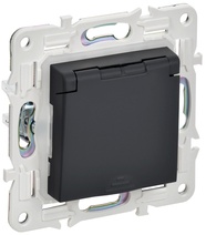 Изображение товара IEK SKANDY Графит Розетка с/з с защитными шторками и крышкой 16А IP44 SK-R11G