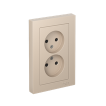 Изображение товара Systeme Electric AtlasDesign Песочный Розетка двойная б/з со шторками,16А, в сборе
